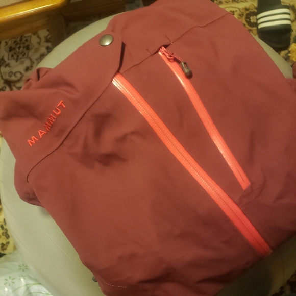 MAMMUT Dry Tech Premium softshell jacket - SZ: SM - Picture 8 of 8